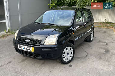 Хэтчбек Ford Fusion 2005 в 