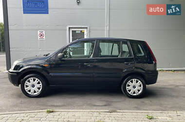 Хэтчбек Ford Fusion 2005 в 