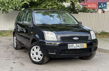 Хэтчбек Ford Fusion 2005 в 