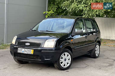 Хэтчбек Ford Fusion 2005 в 