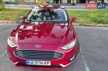 Седан Ford Fusion 2019 в 