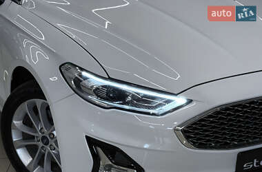 Седан Ford Fusion 2019 в 