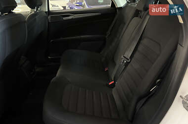 Седан Ford Fusion 2019 в 
