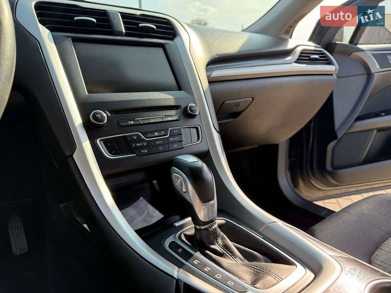 Седан Ford Fusion 2016 в Ратным фото 7 Седан Ford Fusion 2016 в Ратным
