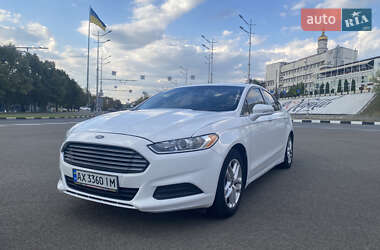 Седан Ford Fusion 2013 в 