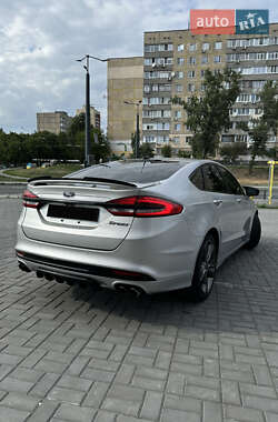 Седан Ford Fusion 2016 в 