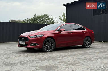 Седан Ford Fusion 2013 в 