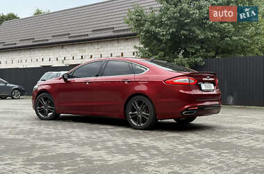 Седан Ford Fusion 2013 в 