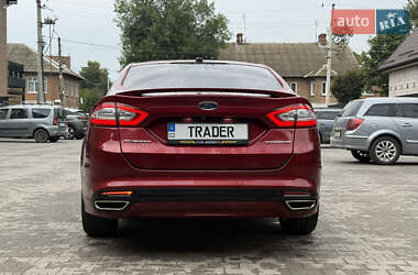 Седан Ford Fusion 2013 в 