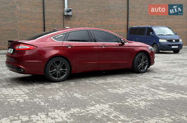 Седан Ford Fusion 2013 в 