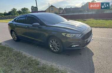 Седан Ford Fusion 2016 в 
