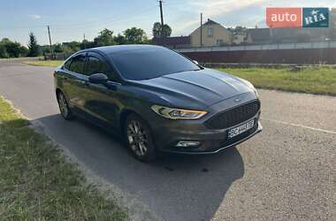 Седан Ford Fusion 2016 в 