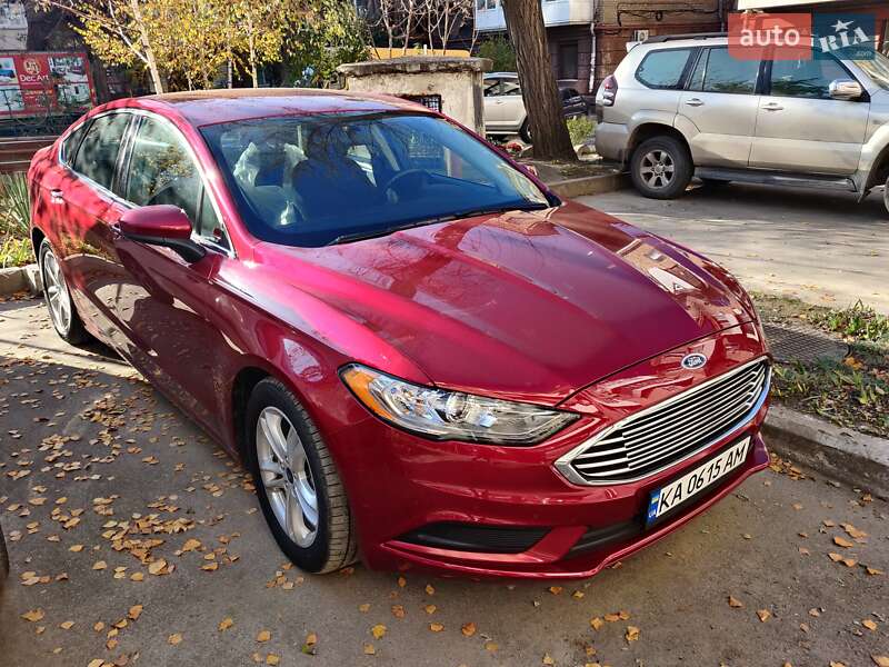 Седан Ford Fusion 2018 в 