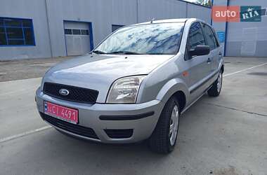 Хэтчбек Ford Fusion 2005 в 