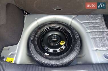 Хэтчбек Ford Fusion 2005 в 