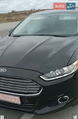 Седан Ford Fusion 2013 в Ровно