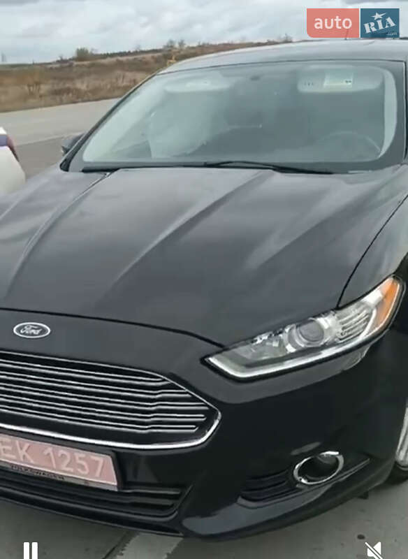 Седан Ford Fusion 2013 в 