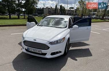 Седан Ford Fusion 2014 в 