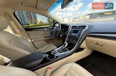 Седан Ford Fusion 2014 в 
