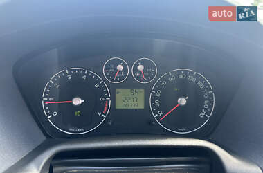 Хэтчбек Ford Fusion 2010 в 