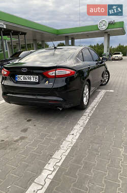 Седан Ford Fusion 2014 в 