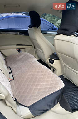 Седан Ford Fusion 2014 в 