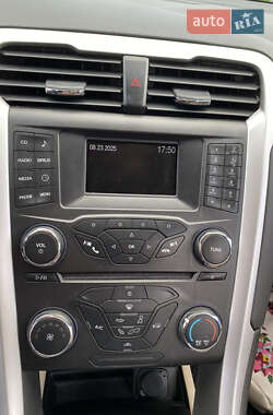 Седан Ford Fusion 2014 в 