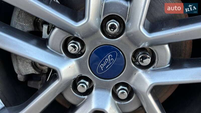 Седан Ford Fusion 2017 в Миколаєві