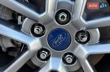 Седан Ford Fusion 2017 в 