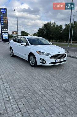 Седан Ford Fusion 2019 в 
