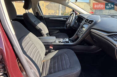 Седан Ford Fusion 2018 в 