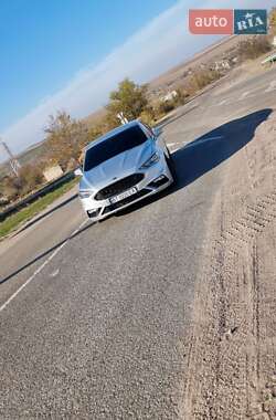 Седан Ford Fusion 2016 в 