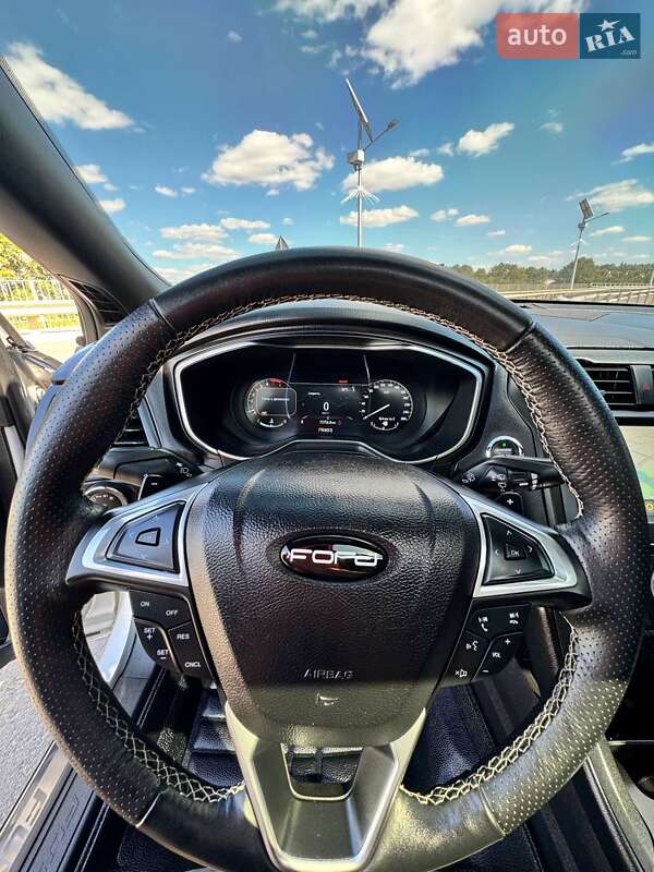 Седан Ford Fusion 2016 в Херсоні