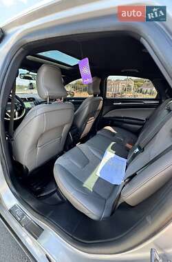 Седан Ford Fusion 2016 в Широком