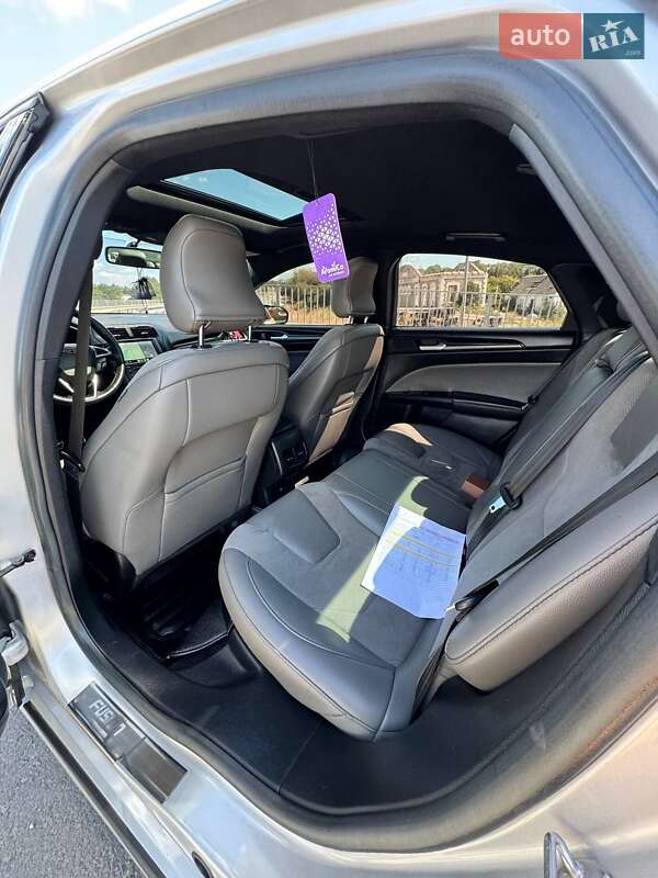 Седан Ford Fusion 2016 в Херсоні