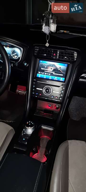 Седан Ford Fusion 2016 в Херсоні