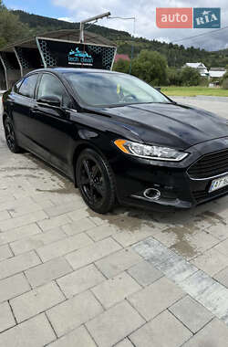 Седан Ford Fusion 2016 в Яремче