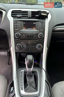 Седан Ford Fusion 2014 в 