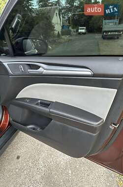 Седан Ford Fusion 2014 в 