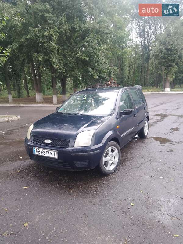 Хэтчбек Ford Fusion 2005 в 