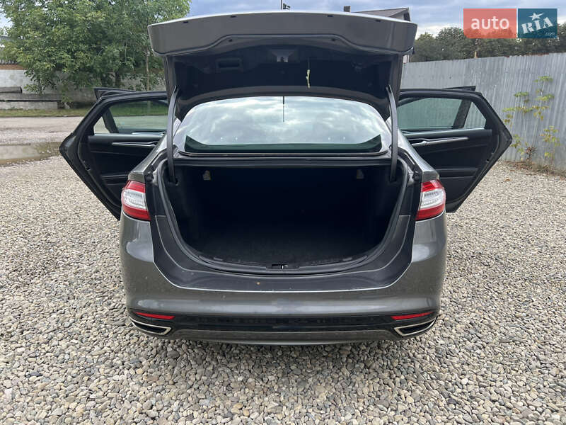 Седан Ford Fusion 2014 в Ивано-Франковске