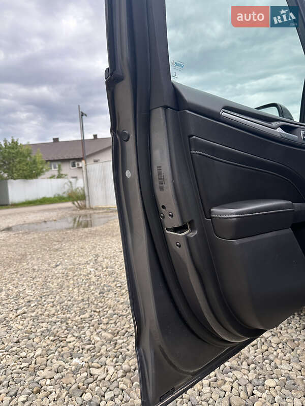 Седан Ford Fusion 2014 в Ивано-Франковске