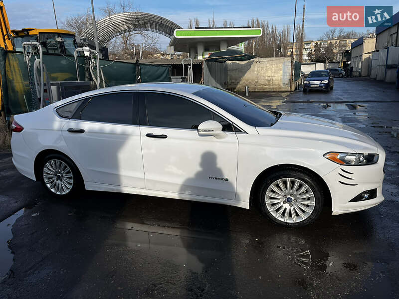 Седан Ford Fusion 2014 в Одесі