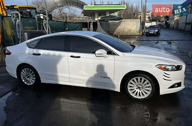 Седан Ford Fusion 2014 в 