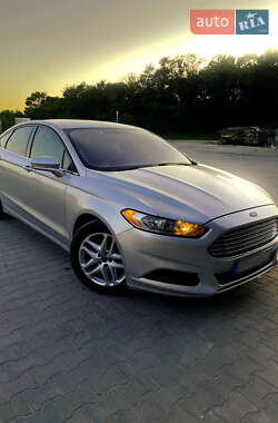 Седан Ford Fusion 2015 в Тернополі