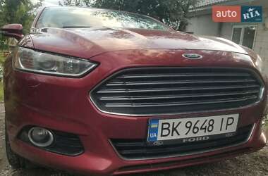 Седан Ford Fusion 2016 в Рівному