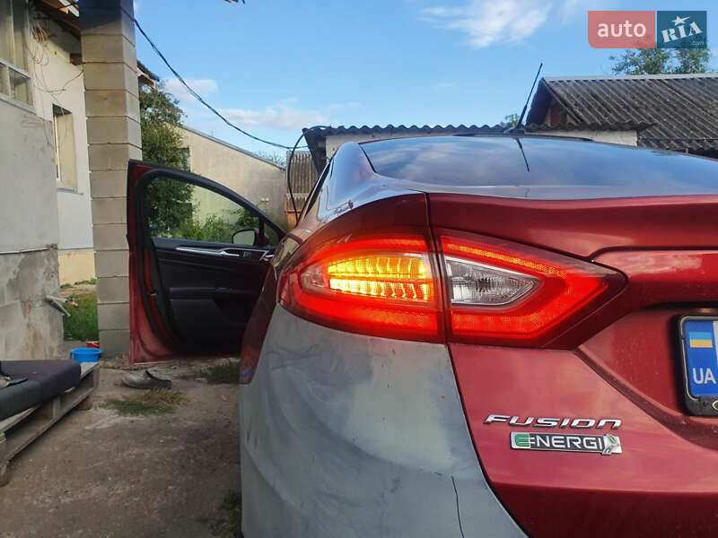 Седан Ford Fusion 2016 в Ровно