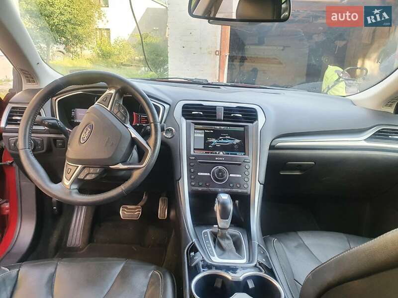 Седан Ford Fusion 2016 в Ровно