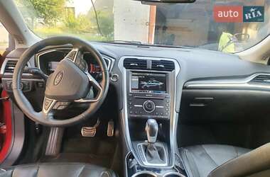 Седан Ford Fusion 2016 в 