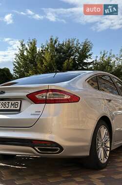 Седан Ford Fusion 2014 в 